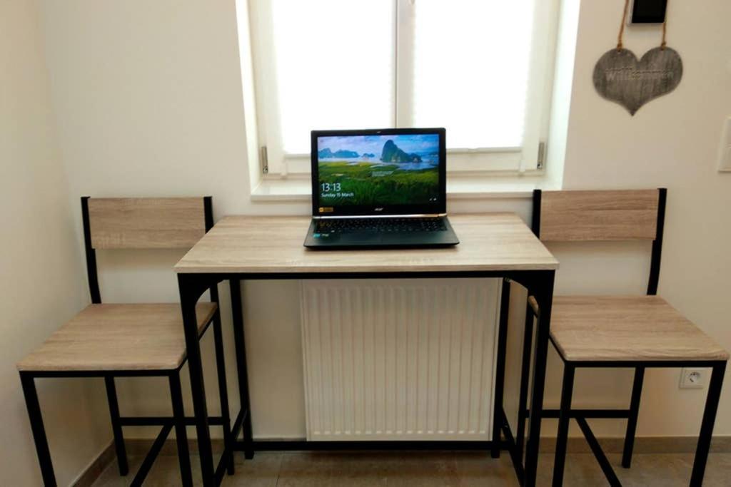 טרייר Pearl Studio Apart - King Bed - Netflix - Projector - Fast Wi-Fi מראה חיצוני תמונה